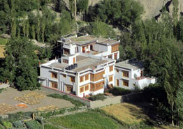 Namra Hotel